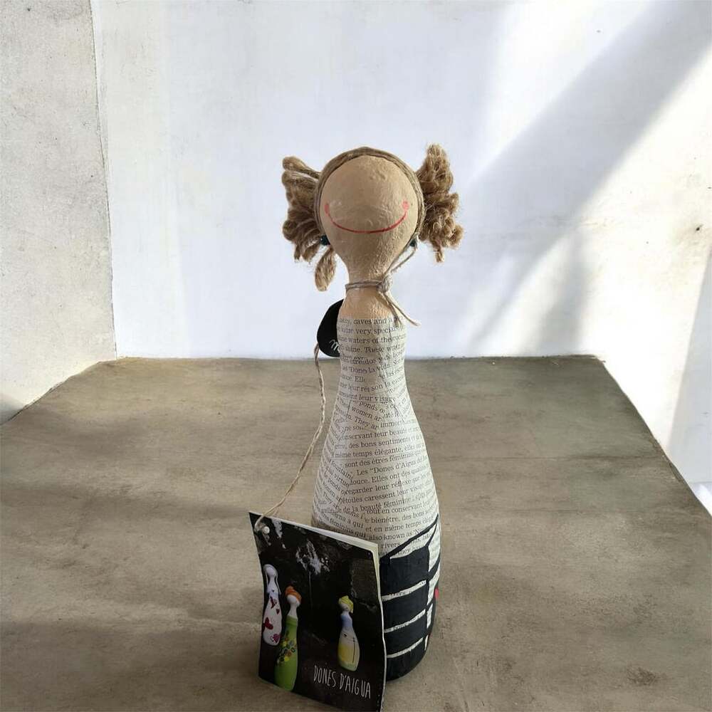 Dones d'Aigua Handmade Art Doll Figurine Newspaper Dress